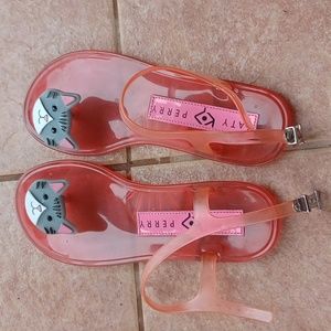 Katy Perry Sandles 🐈 😻 🐈‍⬛️ 😺